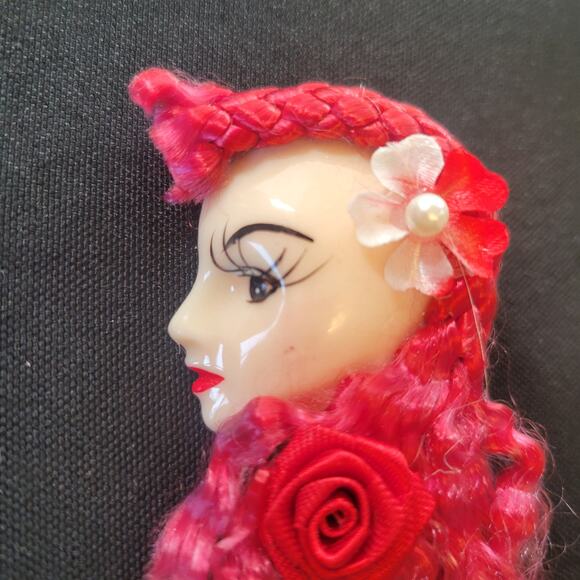 Glamour Lady Head Brooch Face  Lot of 2 Red White and Silver With Gift Boxes - Picture 11 of 15